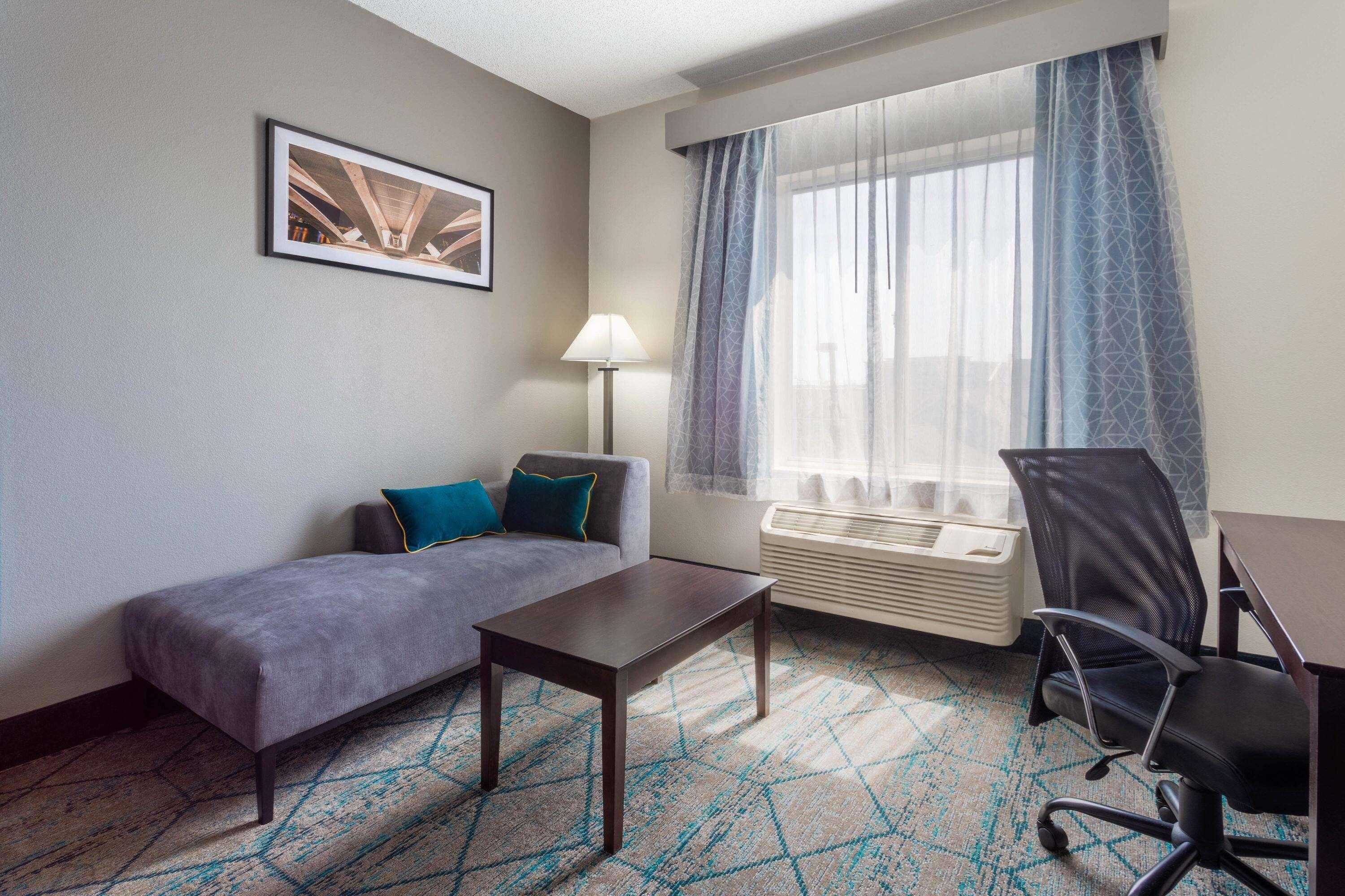 La Quinta By Wyndham Columbus West - Hilliard Hotel Eksteriør billede
